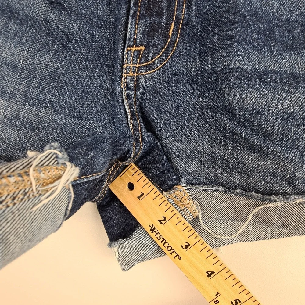 AE American Eagle '90s Boyfriend Short 2 Women's Jean Shorts Cuffed Hem Med Wash